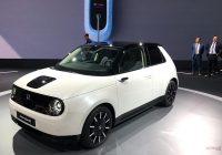 ホンダe発表 都市型ev 内装には 5枚のスクリーン デジタルミラーも Autocar Japan