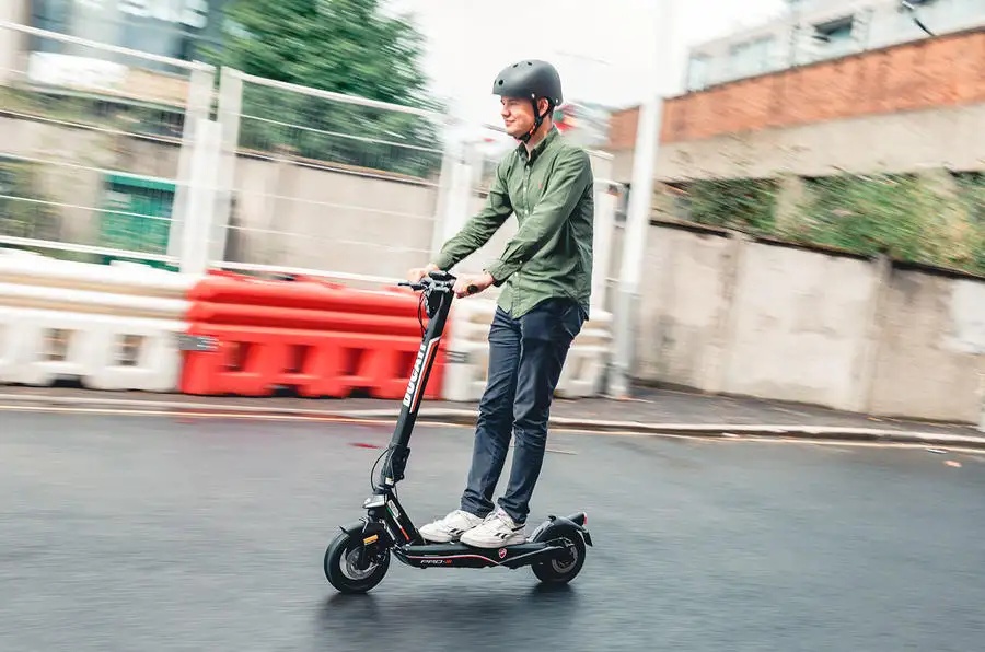 画像・写真 | バイクは無理でもコレなら乗れる？ ドゥカティ・プロ3へ