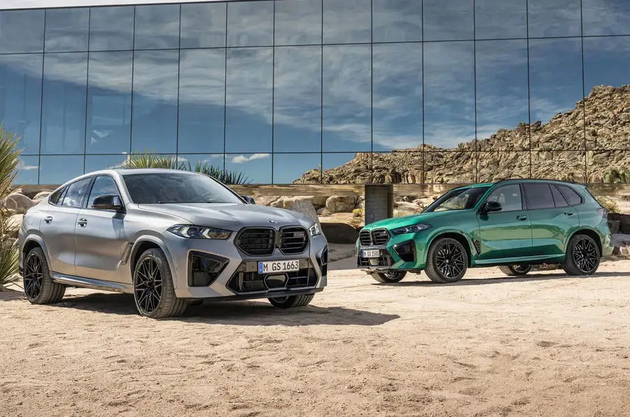 BMW X6 Mコンペティション（左）とX5 Mコンペティション（右）