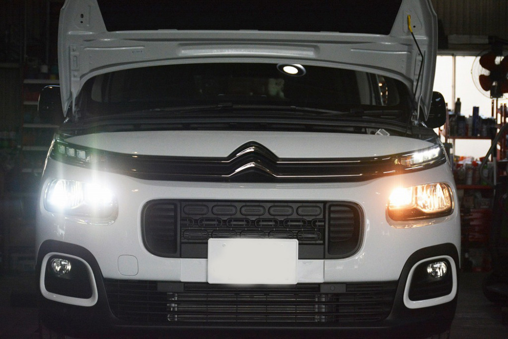 ベルランゴ 新車整備の最終段階 LEDコンバージョン - AUTOCAR JAPAN