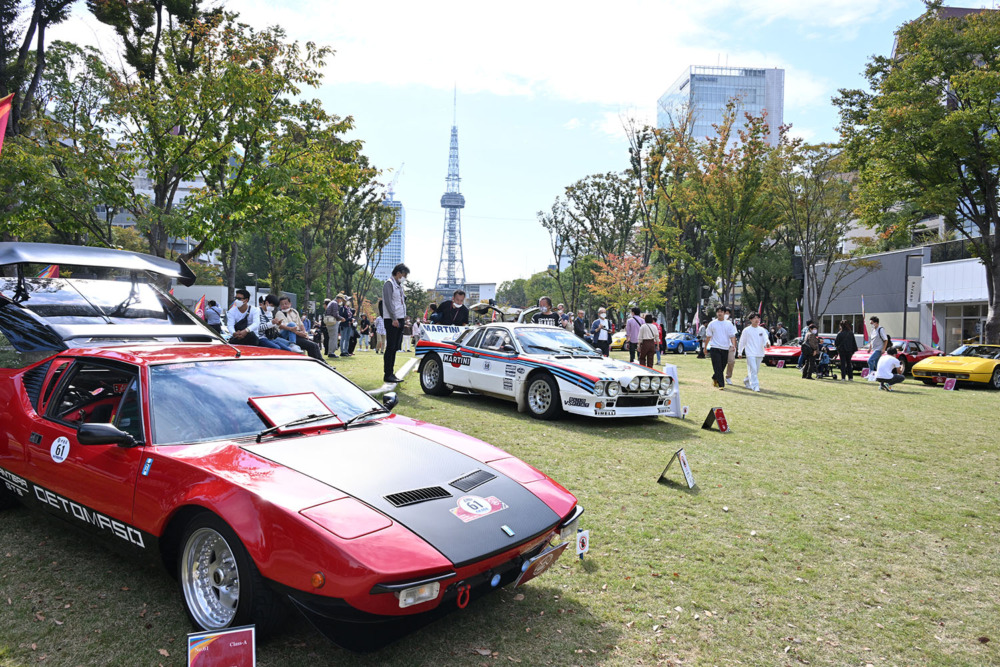 コンクール・デレガンスは久屋大通公園を舞台に行われる。