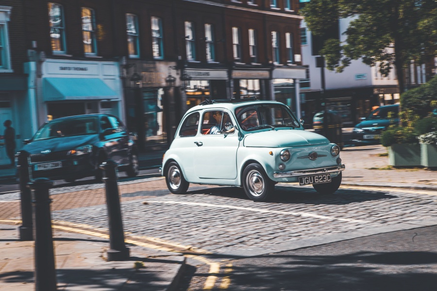 クラシック・クローム・フィアット・ヌォーヴァ500 EV（英国仕様）