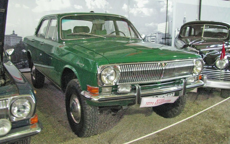 GAZ 24-95（1973年）