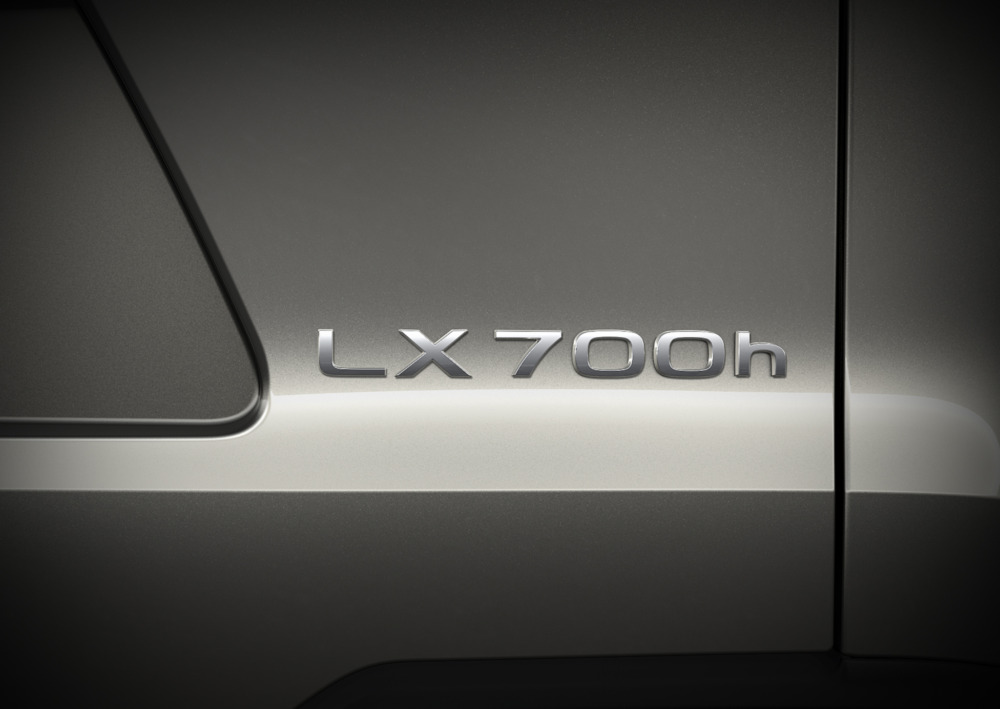 レクサス「LX」を一部改良と共に「LX700h」を世界初公開。