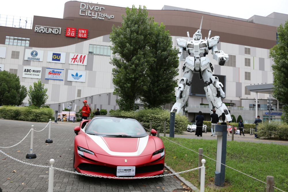 11月1日がスーパーカーの日と制定され、毎年秋にTOKYO SUPERCAR DAYを開催。