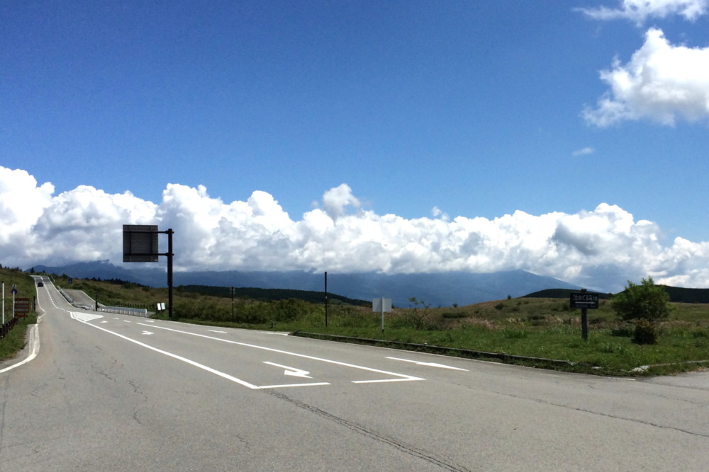 長野県の観光道路、ビーナスライン。長野県にはこのほかにも戸隠／飯綱や志賀高原など、ゆとりあるドライブを楽しめる高原道路が多数存在する。