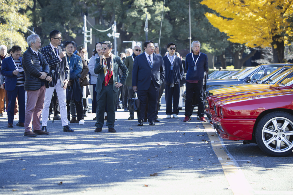 （左より）越湖会長、吉田拓生氏、木村社長による車両解説で語られたマセラティの歴史の豊かさに、多くの聴衆が頷いていた。